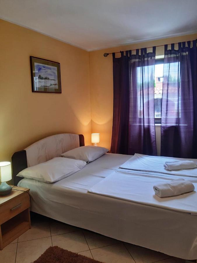 Apartments Angela Žbandaj Екстериор снимка
