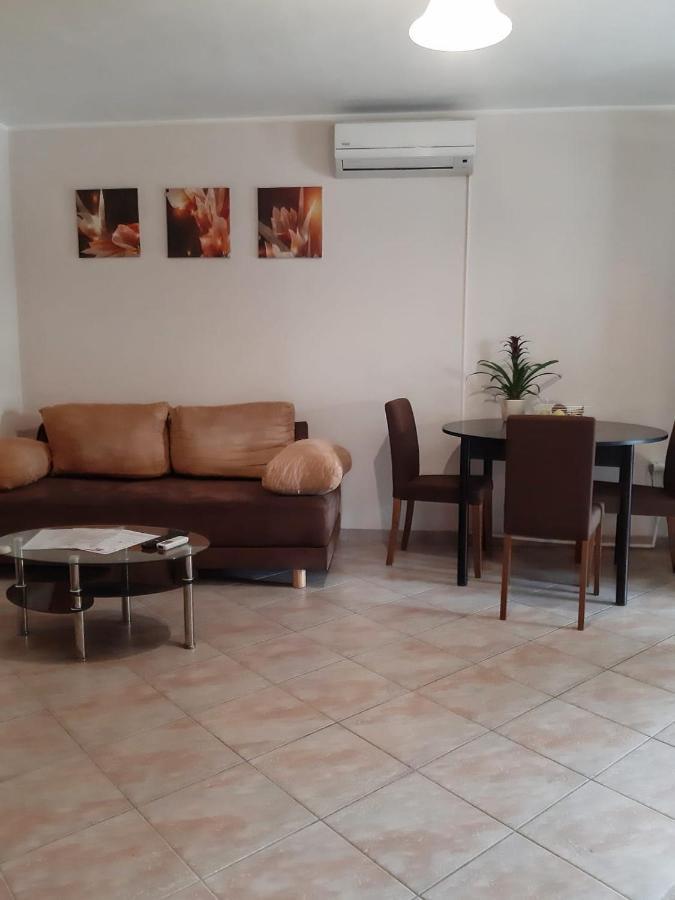 Apartments Angela Žbandaj Екстериор снимка