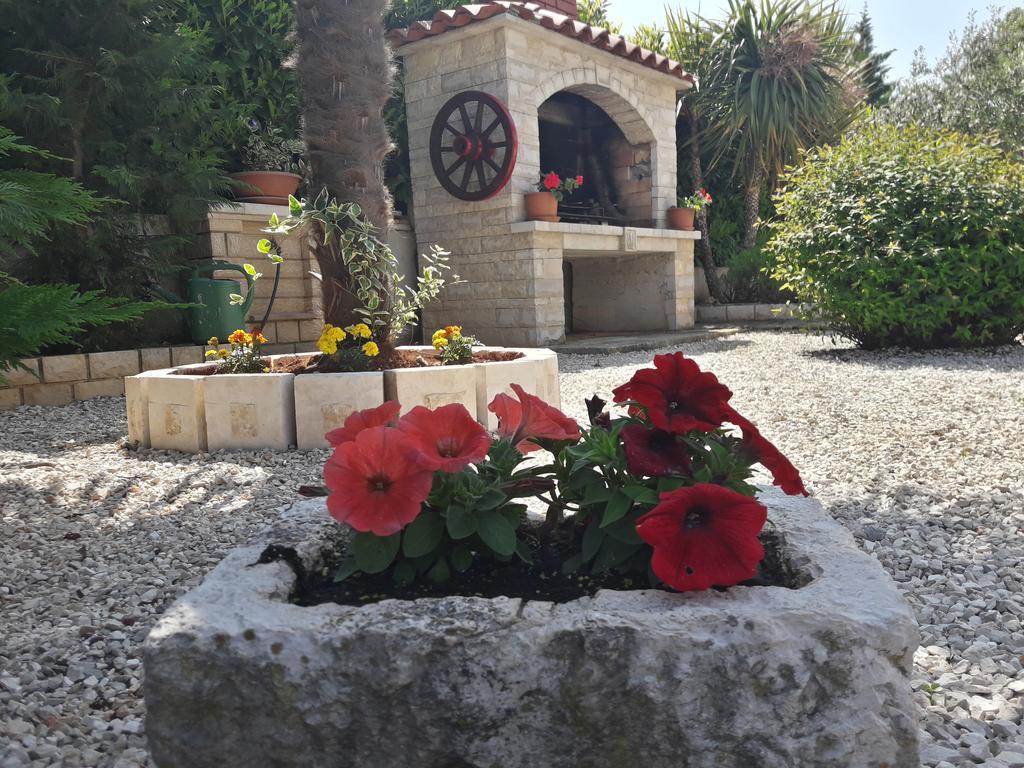 Apartments Angela Žbandaj Екстериор снимка