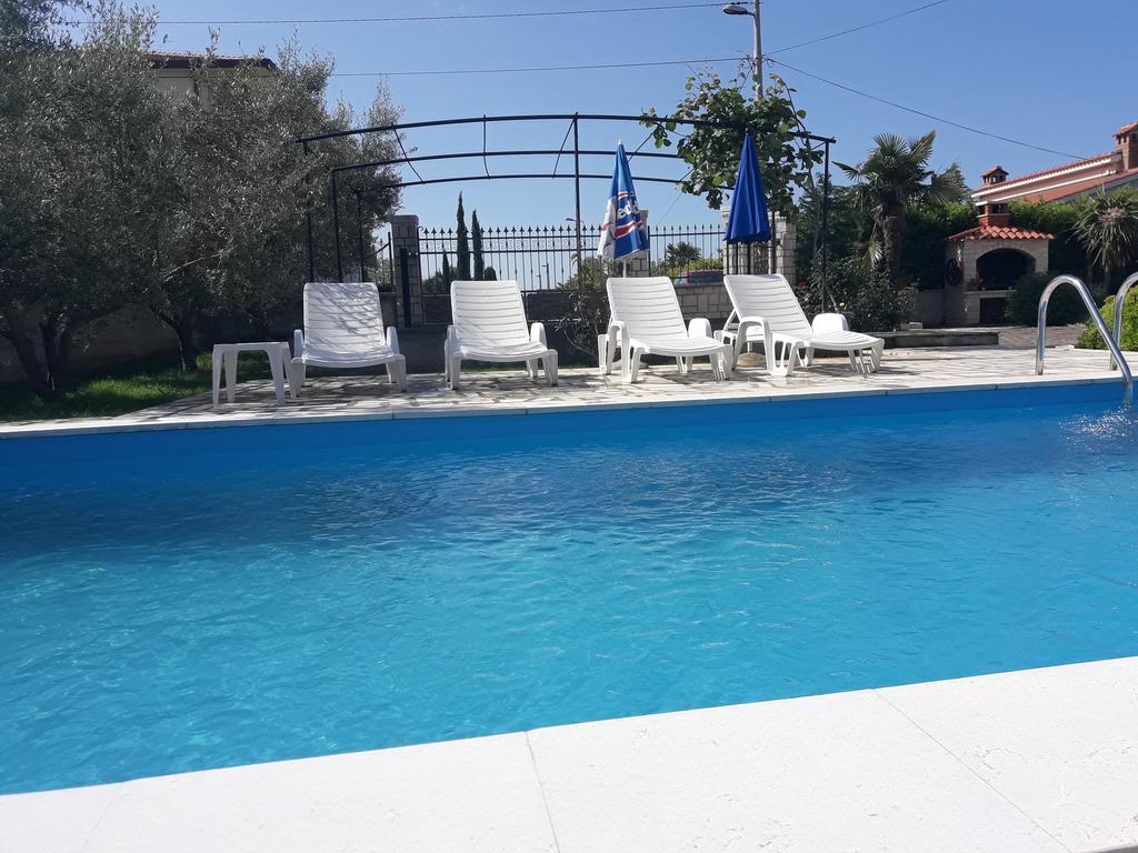 Apartments Angela Žbandaj Екстериор снимка