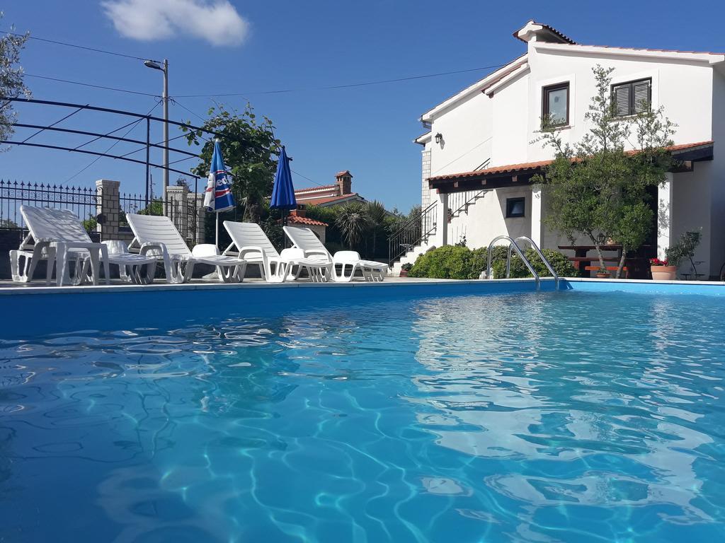 Apartments Angela Žbandaj Екстериор снимка