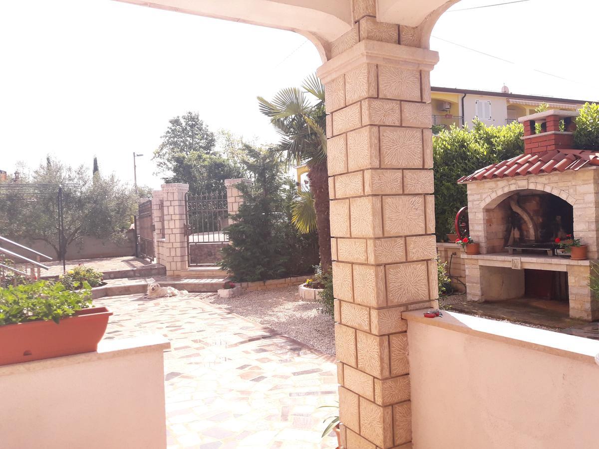 Apartments Angela Žbandaj Екстериор снимка
